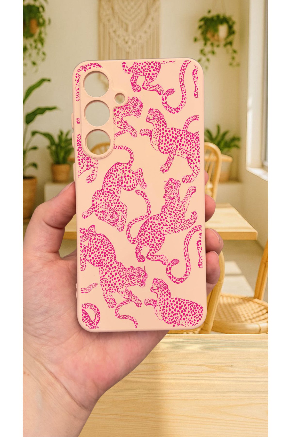 Samsung Galaxy S23FE -PEMBE LEOPAR DESENLİ Silikon Darbe Emici Klasik Korumalı Rubber Kılıf