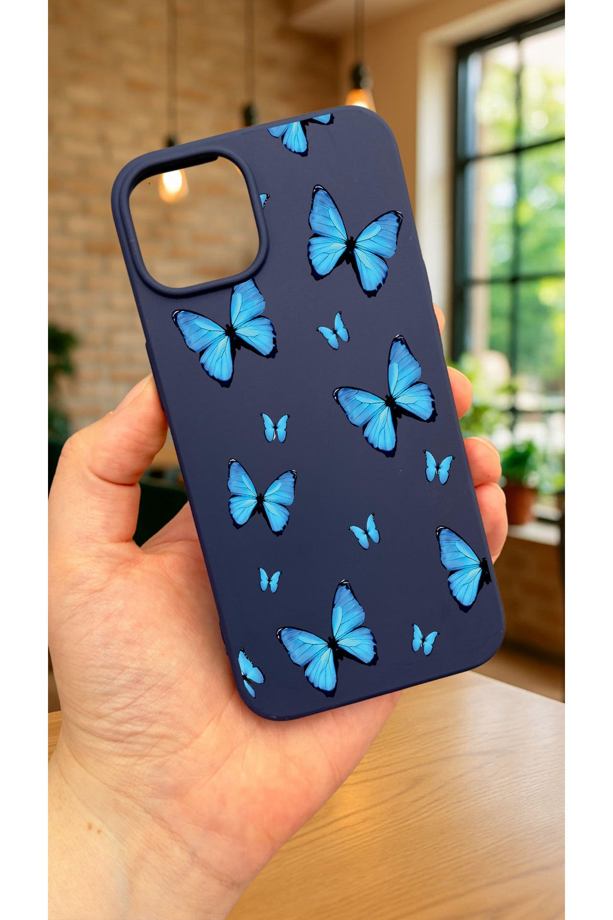 iPhone 12 ve 12 Pro Uyumlu MAVİ KELEBEK DESENLİ Silikon Darbe Emici Klasik Korumalı Rubber Kılıf