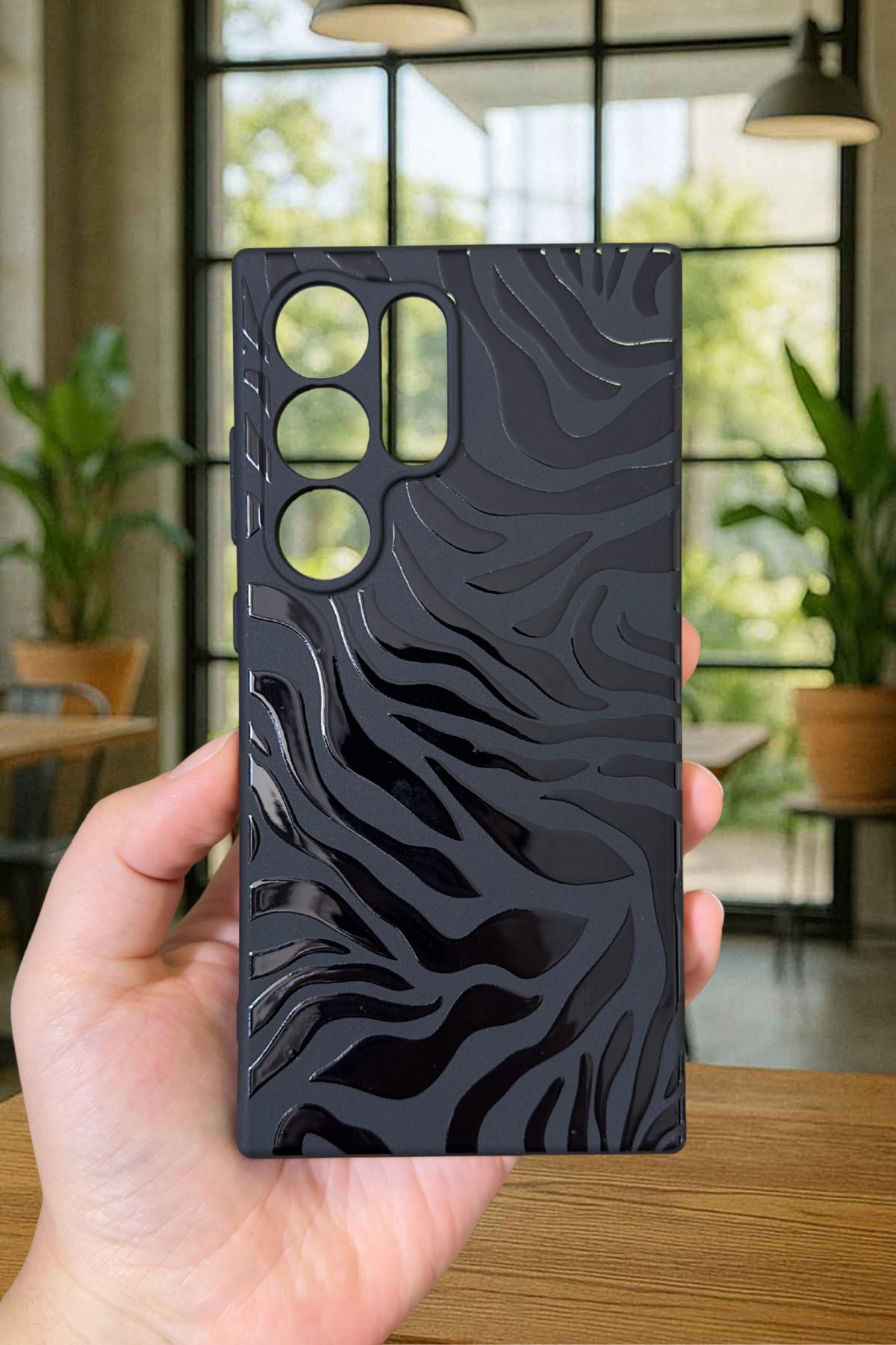 Samsung Galaxy S22 Ultra -ZEBRA DESENLİ Silikon Darbe Emici Klasik Korumalı Rubber Kılıf