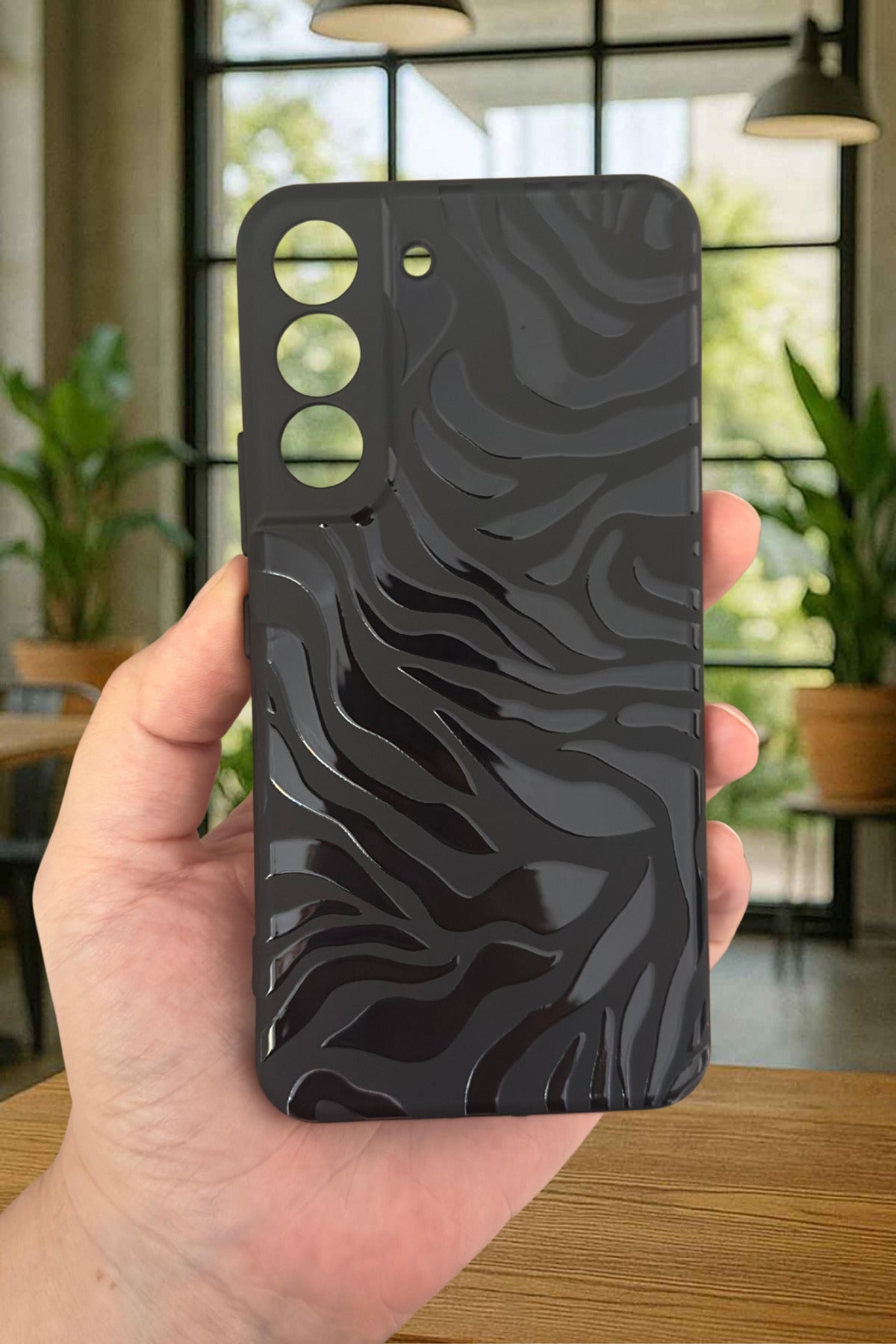 Samsung Galaxy S22 - ZEBRA DESENLİ Silikon Darbe Emici Klasik Korumalı Rubber Kılıf