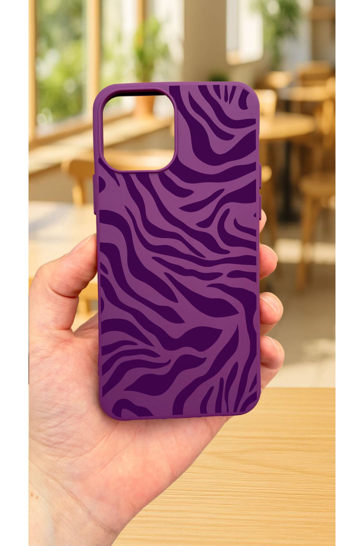 iPhone 12 ve 12 Pro Uyumlu ZEBRA DESENLİ Silikon Darbe Emici Klasik Korumalı Rubber Kılıf