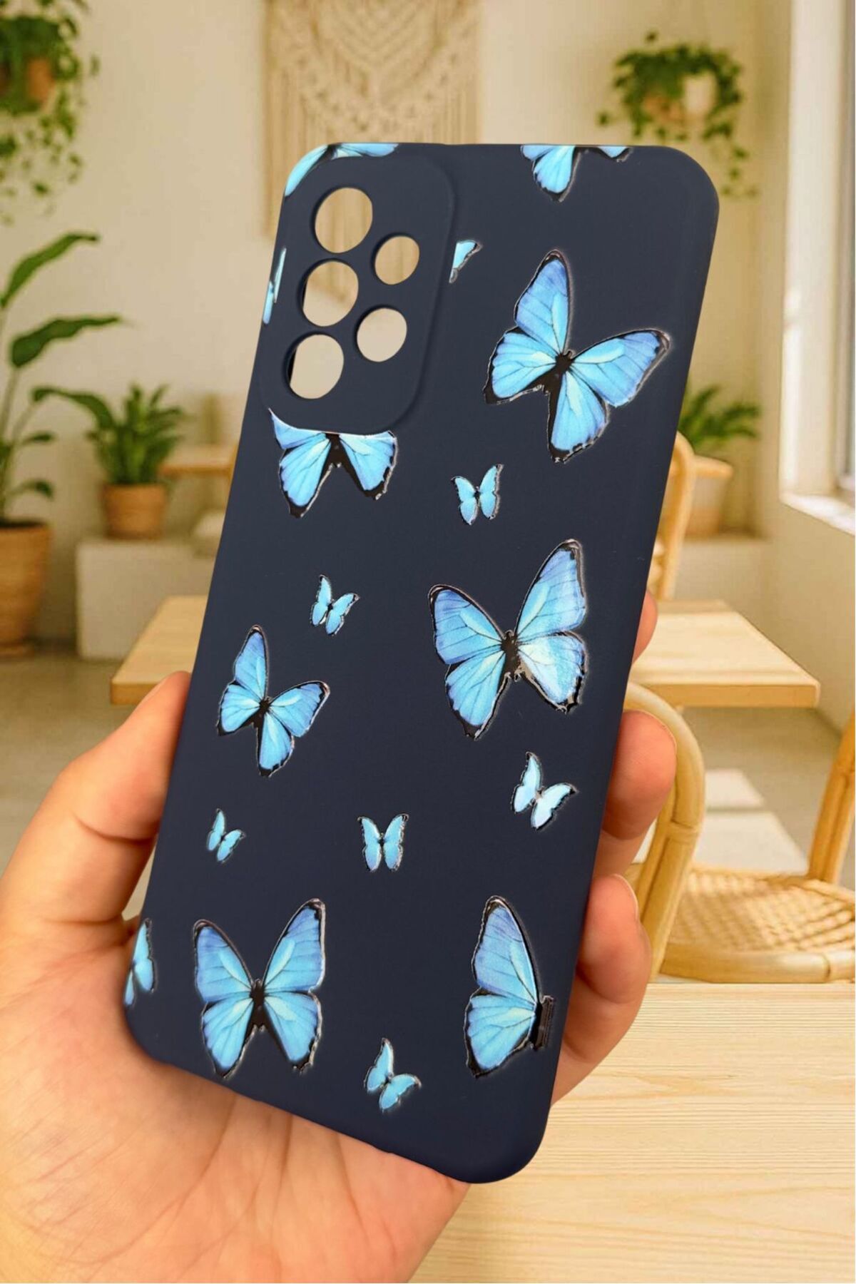 Samsung Galaxy A72 Uyumlu Mavi Kelebek Desenli Silikon Darbe Emici Klasik Korumalı Rubber Kılıf