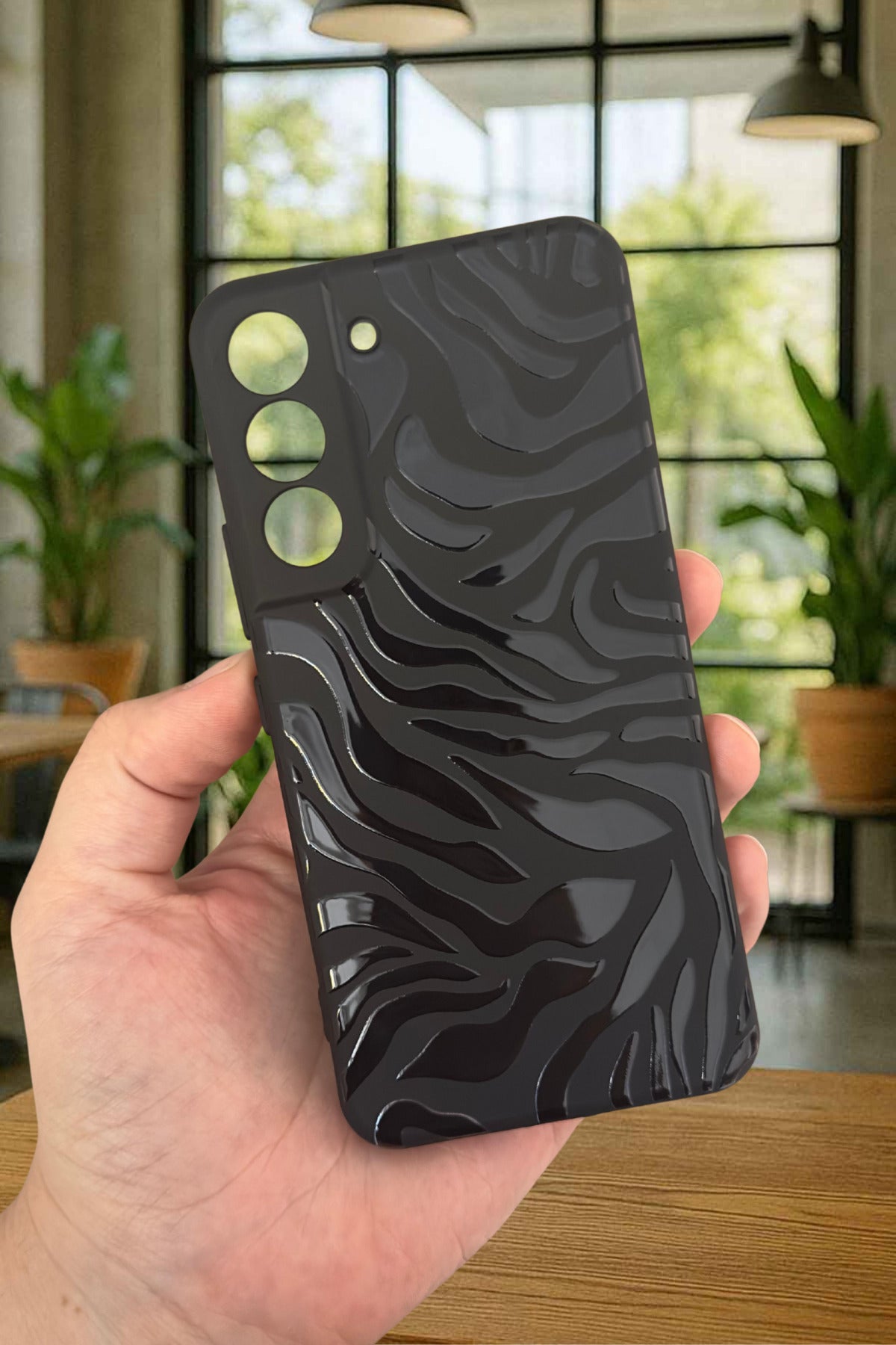 Samsung Galaxy S22 - ZEBRA DESENLİ Silikon Darbe Emici Klasik Korumalı Rubber Kılıf