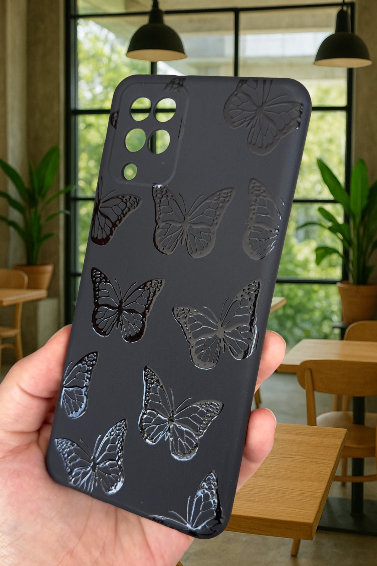 Samsung Galaxy A12 Uyumlu Siyah Kelebek Desenli Silikon Darbe Emici Klasik Korumalı Rubber Kılıf