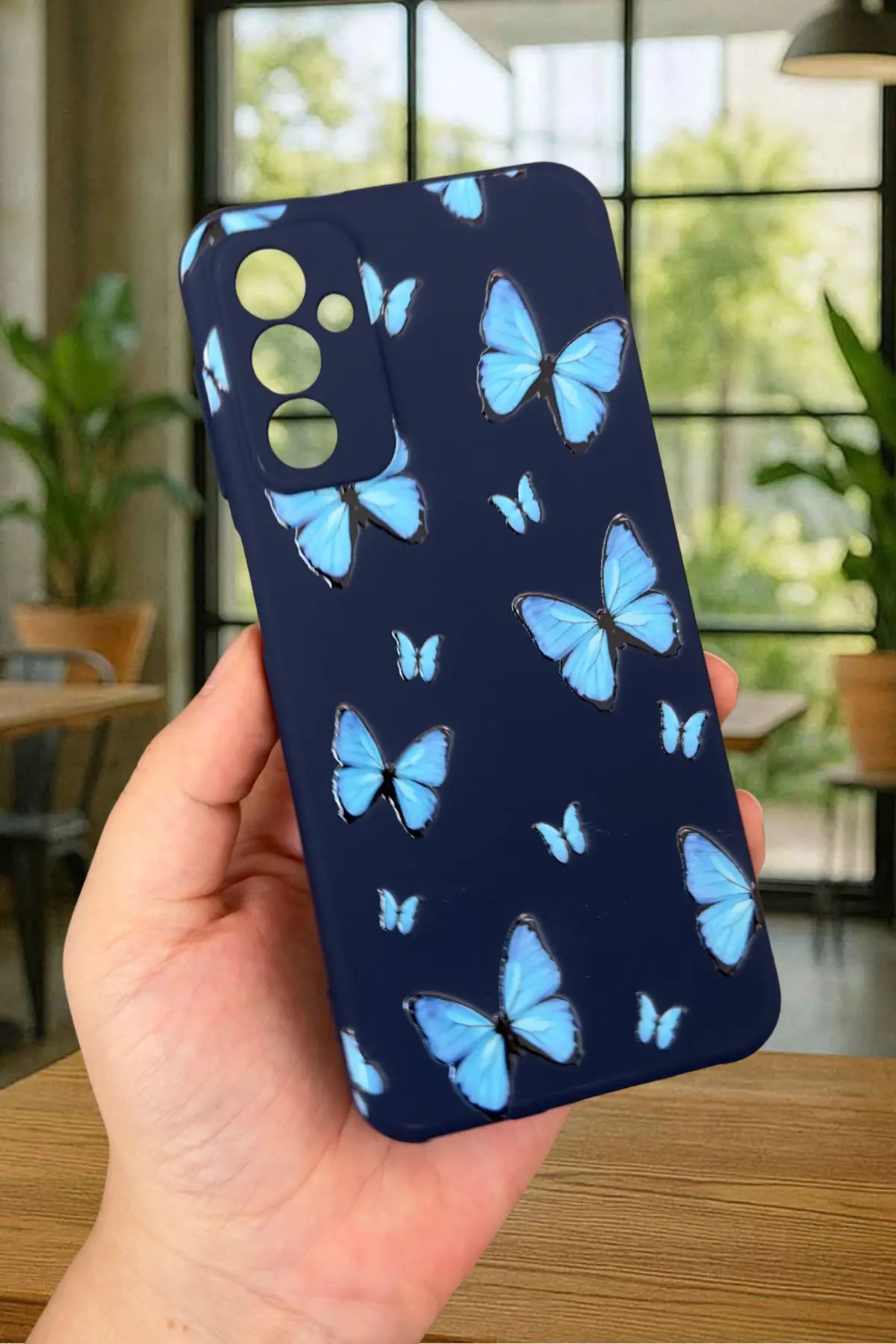 Samsung Galaxy M13 Uyumlu Mavi Kelebek Desenli Silikon Darbe Emici Klasik Korumalı Rubber Kılıf