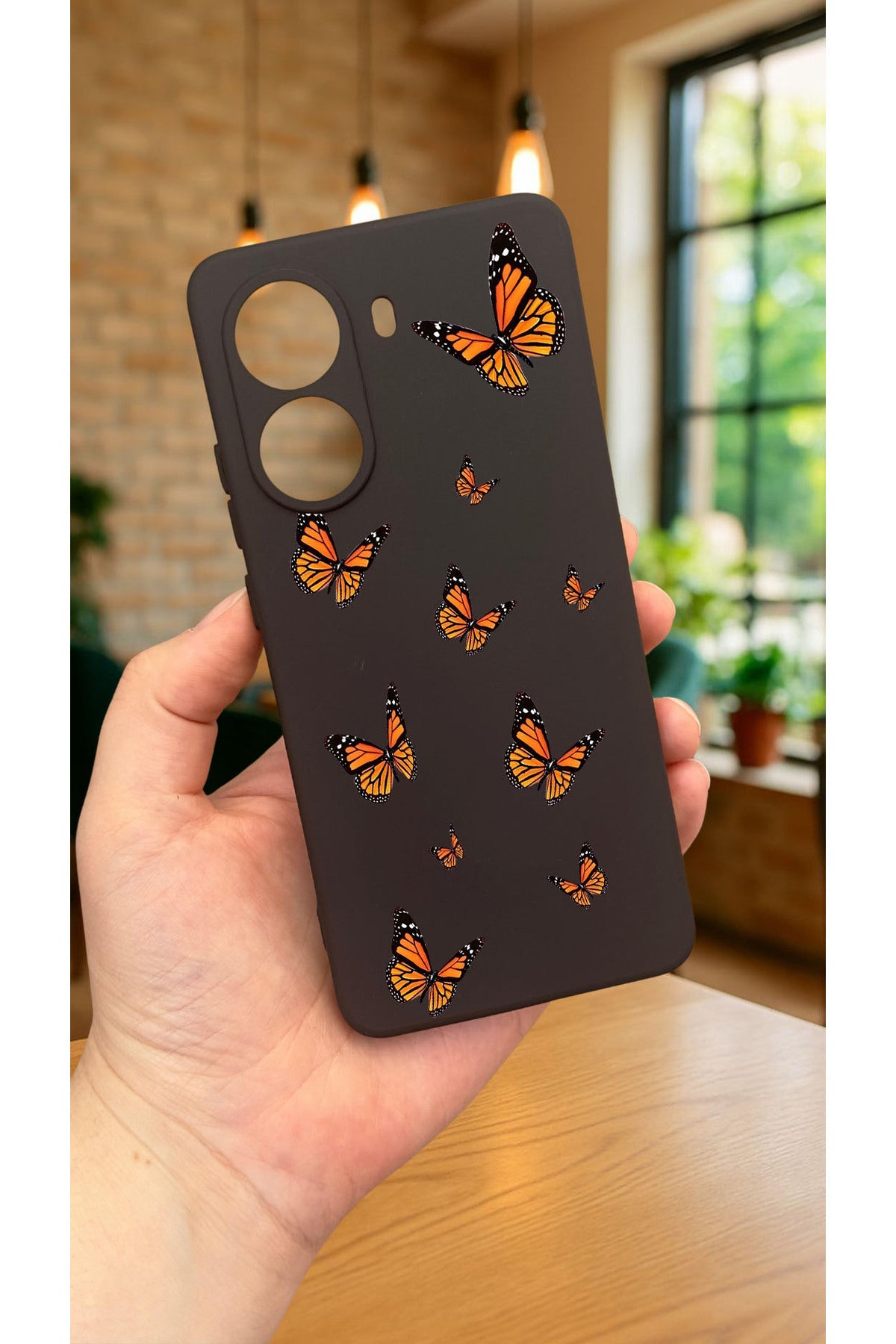 Xiaomi POCO X7 PRO TURUNCU KELEBEK DESENLİ Silikon Darbe Emici Klasik Korumalı Rubber Kılıf