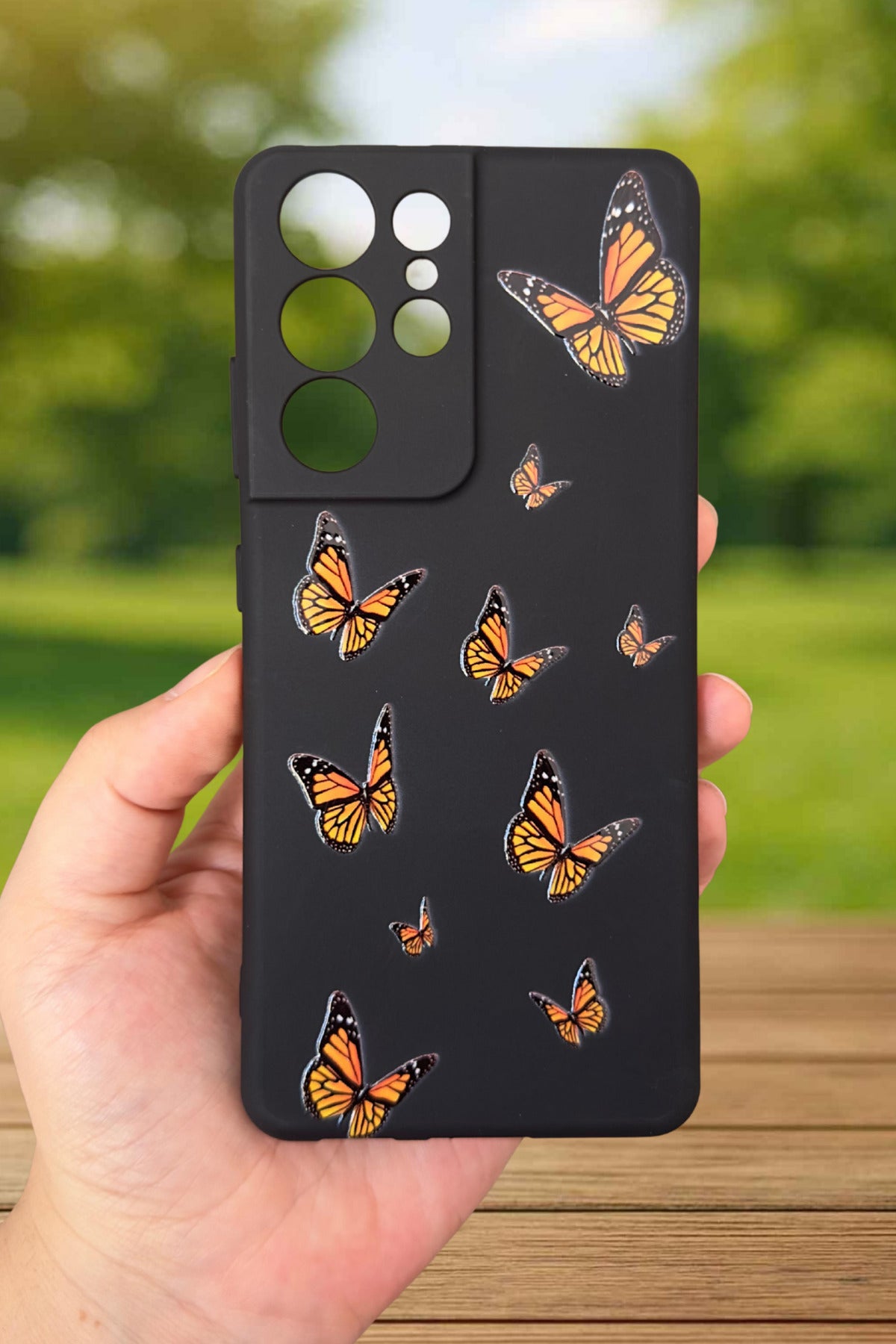 Samsung Galaxy S21 Ultra-Turuncu Kelebek Desenli Silikon Darbe Emici Klasik Korumalı Rubber Kılıf