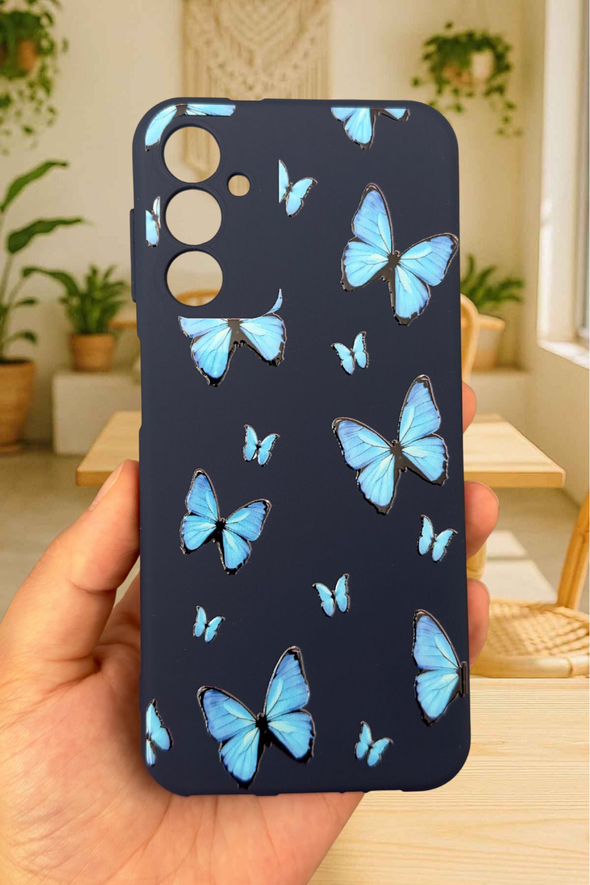 Samsung Galaxy A25 Uyumlu Mavi Kelebek Desenli Silikon Darbe Emici Klasik Korumalı Rubber Kılıf