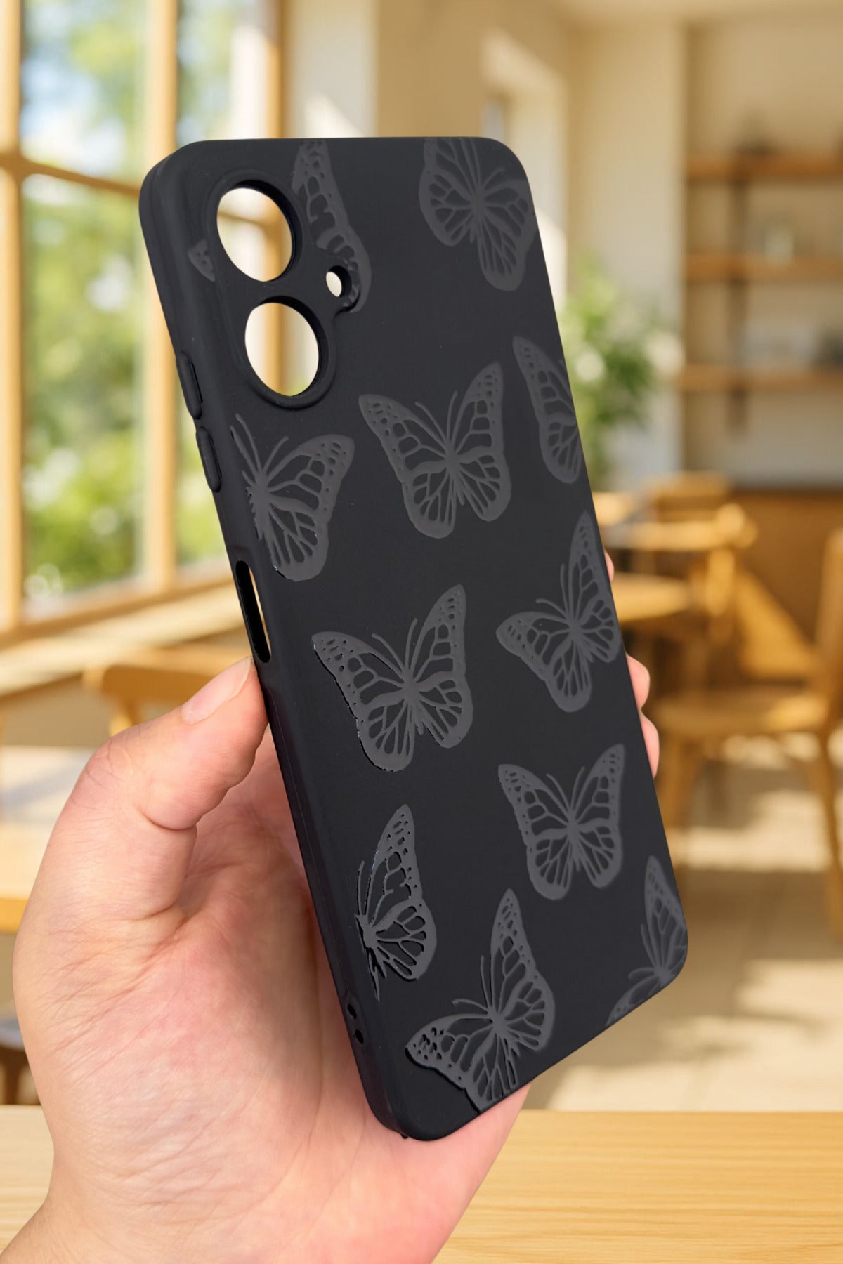 Samsung Galaxy A06 Uyumlu SİYAH KELEBEK DESENLİ Silikon Darbe Emici Klasik Korumalı Rubber Kılıf