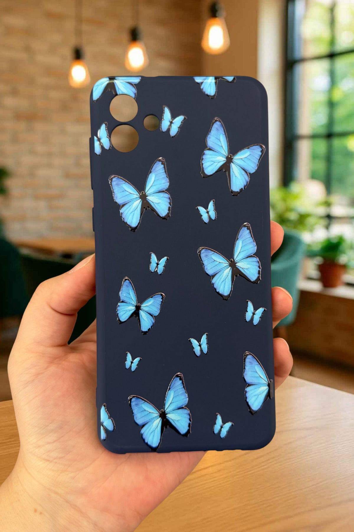 Samsung Galaxy A04 - MAVİ KELEBEK DESENLİ Silikon Darbe Emici Klasik Korumalı Rubber Kılıf