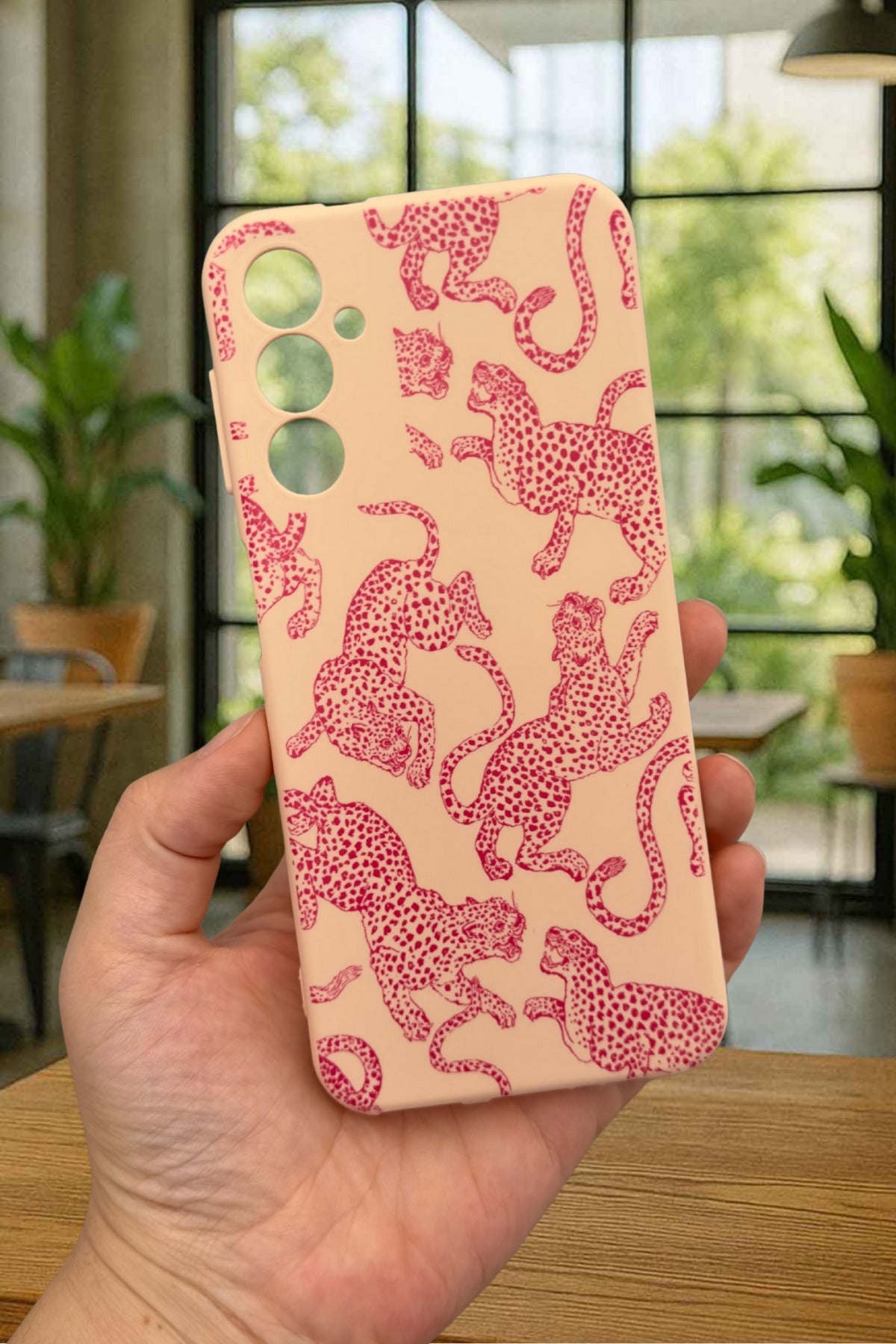 Samsung Galaxy A14 Uyumlu Pembe Leopar Desenli Silikon Darbe Emici Klasik Korumalı Rubber Kılıf