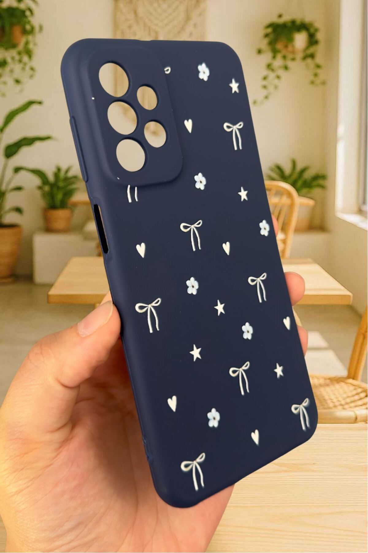 Samsung Galaxy A72 Uyumlu Mini Fiyonk Desenli Silikon Darbe Emici Klasik Korumalı Rubber Kılıf