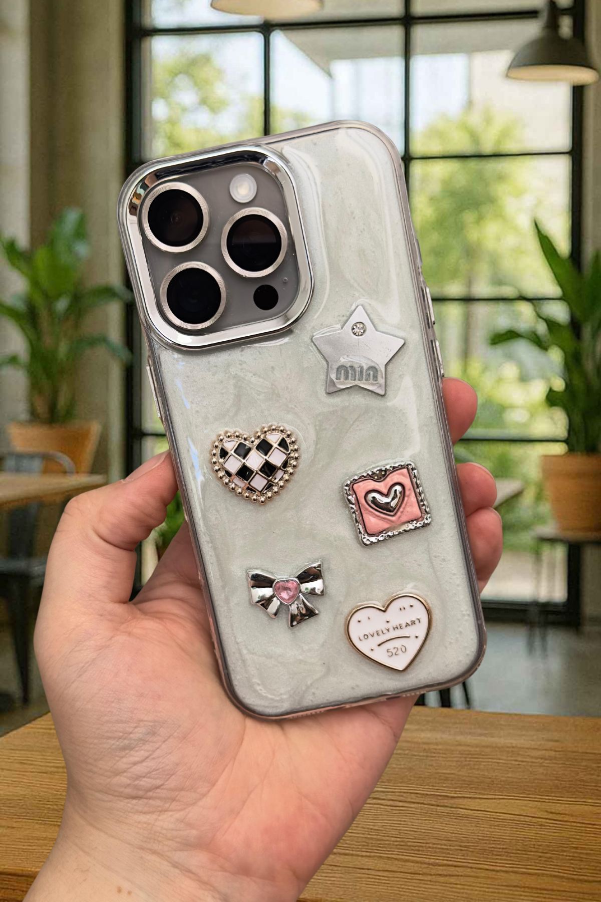 iPhone 16 Pro Kamera Çıkıntılı Şık ve Dayanıklı Telefon Kılıfı - Zarif Tasarımlar Moda Kılıf