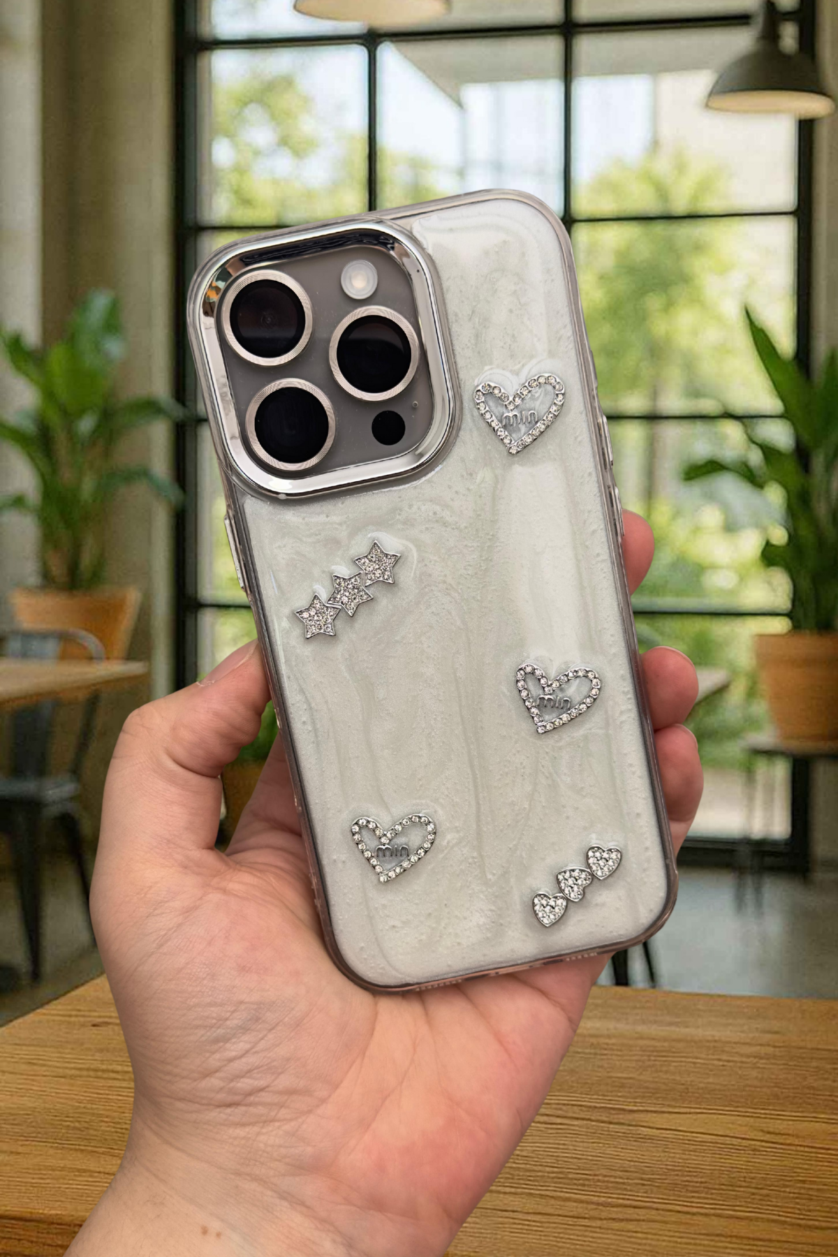 iPhone 16 Pro Kamera Çıkıntılı Şık ve Dayanıklı Telefon Kılıfı - Zarif Tasarımlar Moda Kılıf