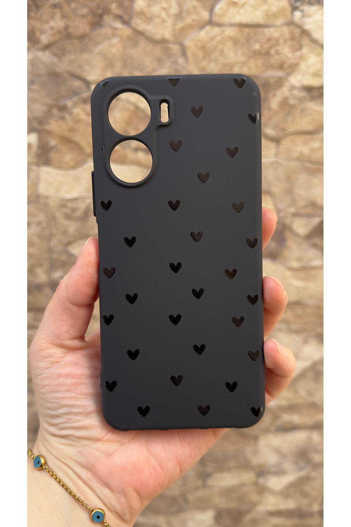 VİVO Y18 Uyumlu Mini Siyah Kalp Desenli Silikon Darbe Emici Klasik Korumalı Rubber Kılıf