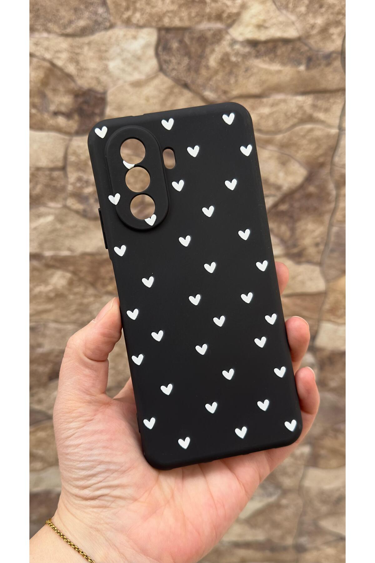 Huawei Nova Y70 Uyumlu Mini Beyaz Kalp Desenli Silikon Darbe Emici Klasik Korumalı Rubber Kılıf