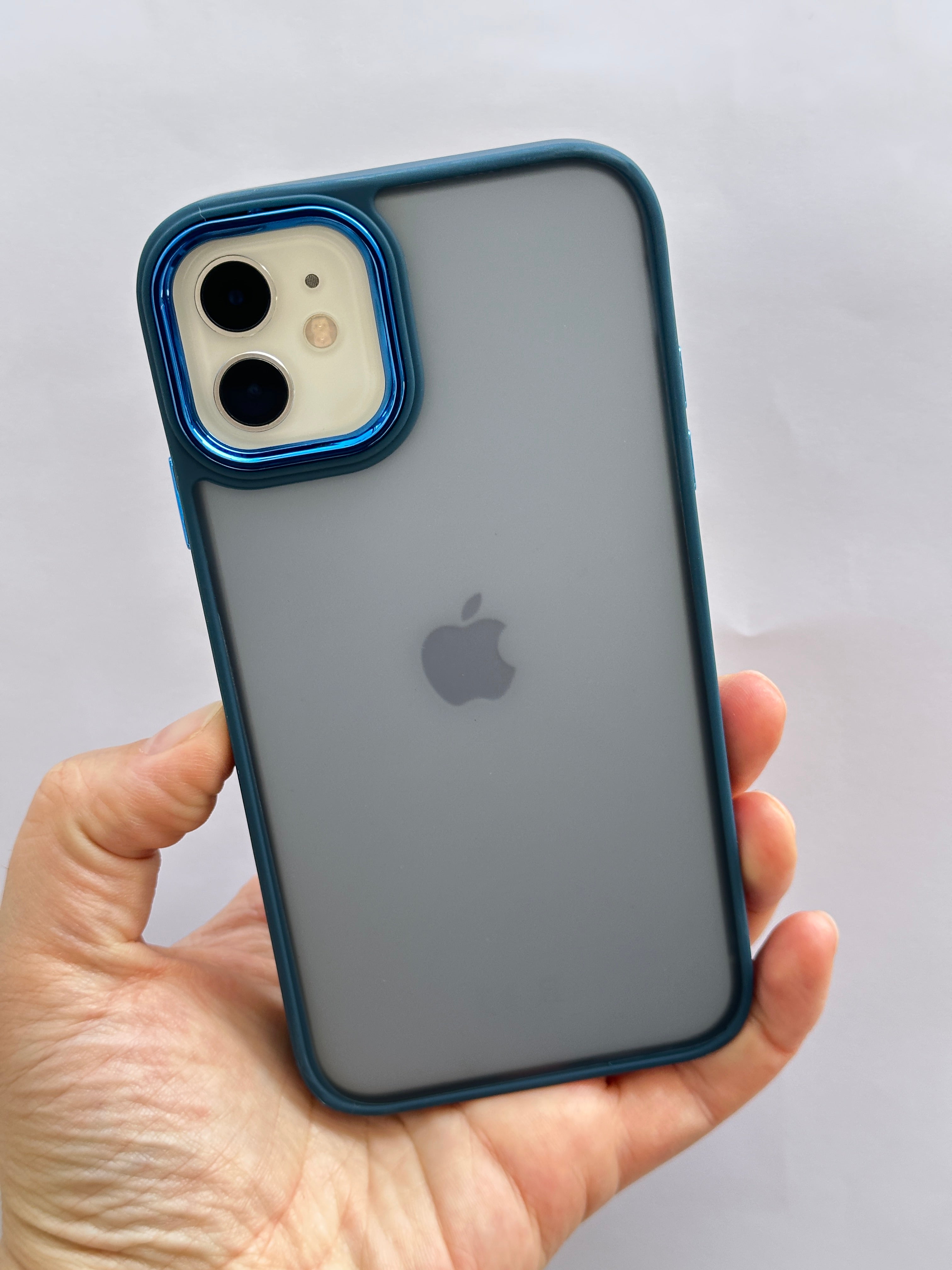 iPhone 11 Arkası Mat Yanları Mat Logo Gösteren Kamera Çıkıntılı Mat Perfect Kılıf