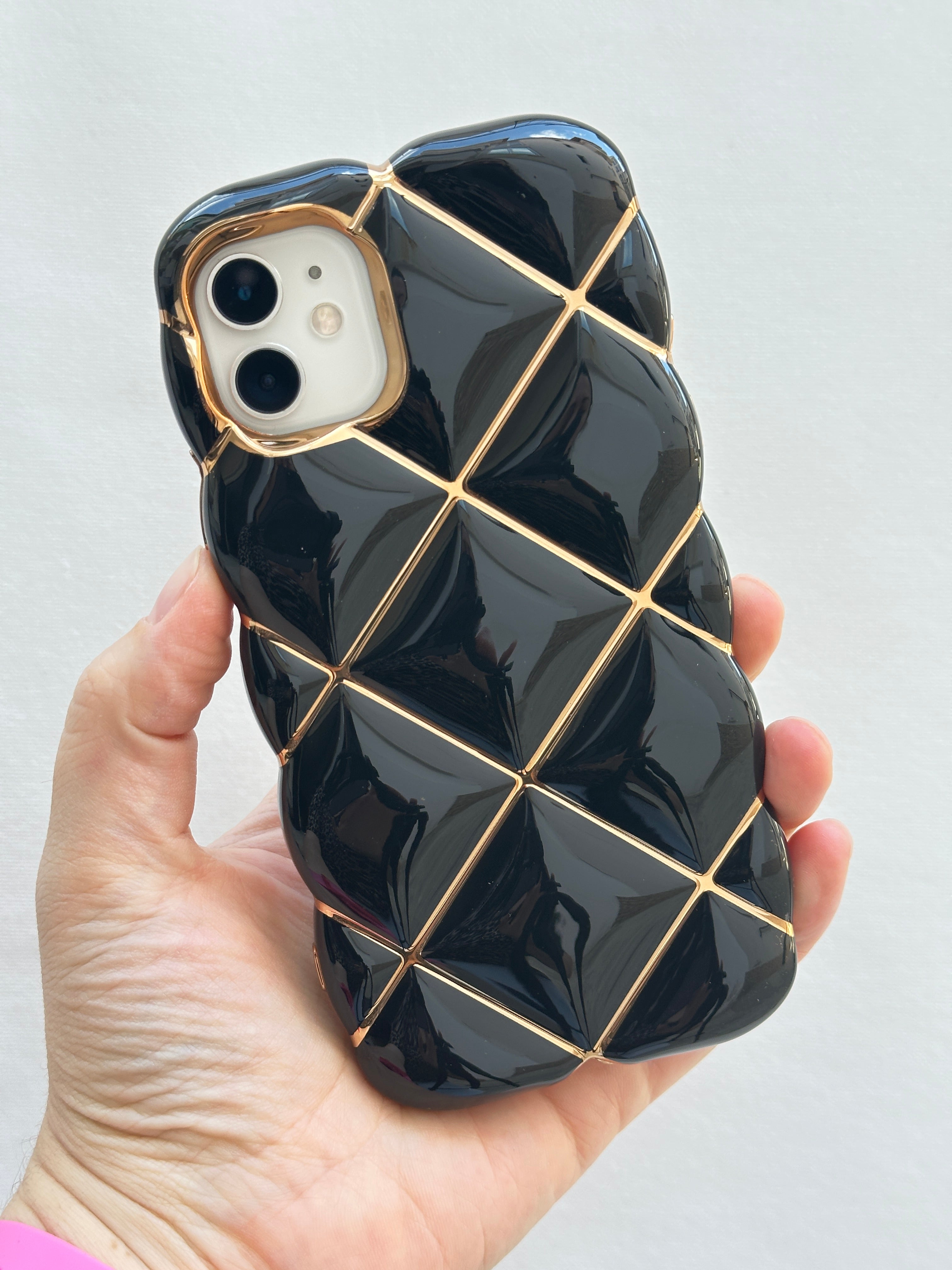 iPhone 11 Baklava Desenli Kılıf Altın Detaylı Lüks Telefon Kılıfı