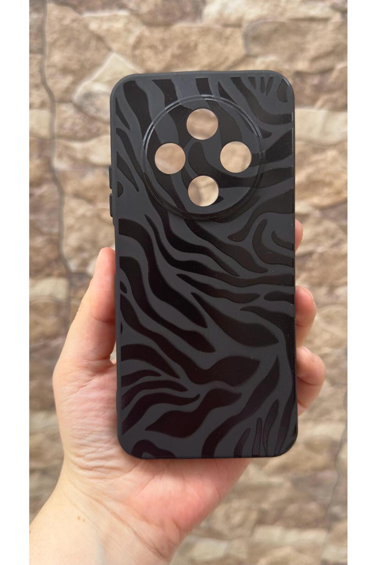 TECNO SPARK 30C Uyumlu Zebra Desenli Silikon Darbe Emici Klasik Korumalı Rubber Kılıf