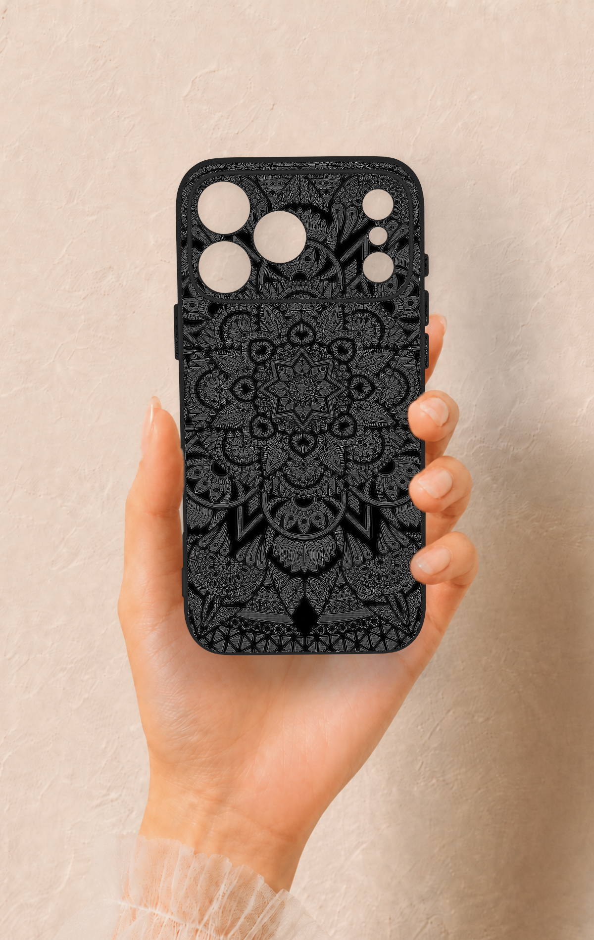 iPhone 17 Pro Max Uyumlu Siyah Beyaz Mandala Desenli Silikon Kılıf