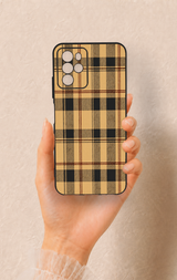 Omix x700 Uyumlu Burberry Ekose Desenli Silikon Kılıf