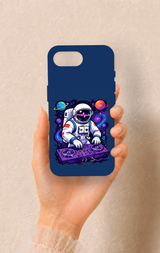 iPhone 16E Uyumlu Astronot DJ Desenli Silikon Kılıf