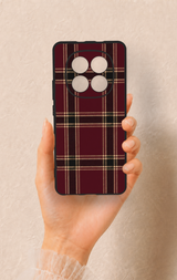 REDMİ NOTE 15 4G Uyumlu Bordo Siyah Ekose Desenli Silikon Kılıf