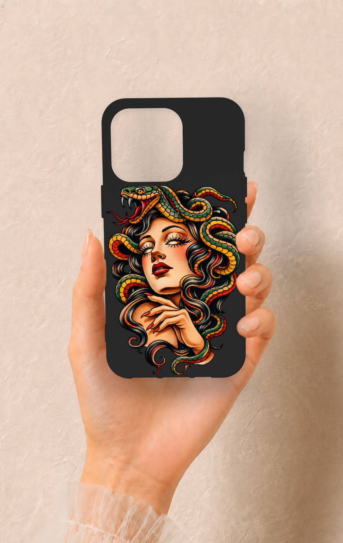 iPhone 13 Pro Uyumlu Medusa Desenli Silikon Kılıf