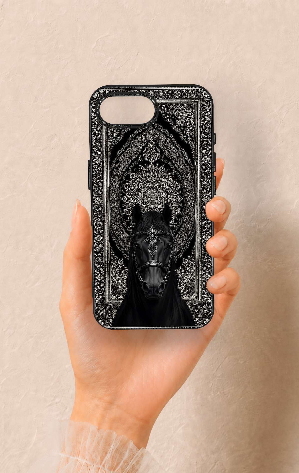 iPhone 16E Uyumlu Etnik At Figürü Desenli Silikon Kılıf