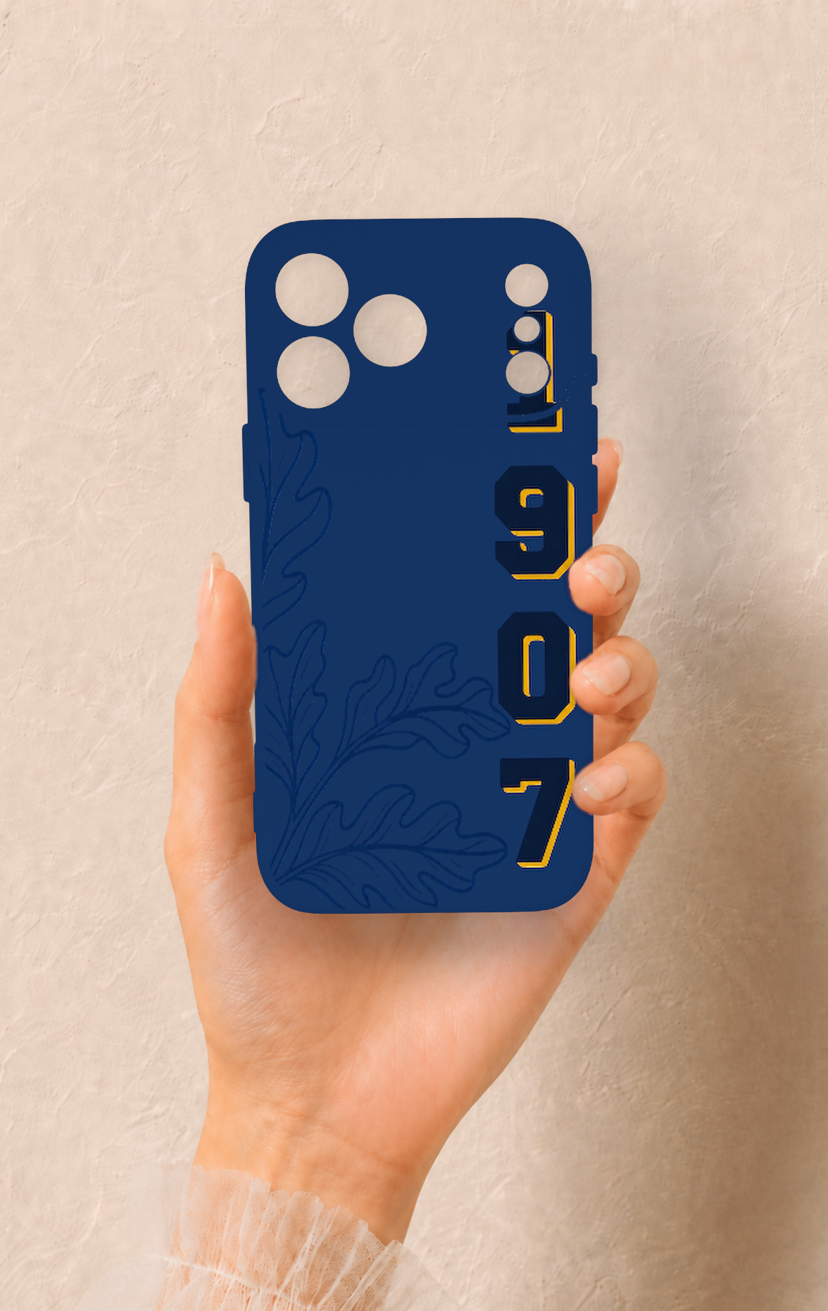 iPhone 17 Pro Max Uyumlu 1907 Palamut Desenli Silikon Kılıf