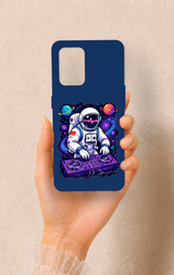 Oppo-A74 Uyumlu Astronot DJ Desenli Silikon Kılıf