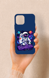 iPhone 12-12PRO Uyumlu Astronot DJ Desenli Silikon Kılıf