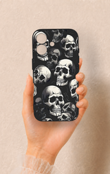 iPhone 17 Uyumlu Kuru Kafa Desenli Silikon Kılıf