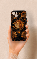 iPhone 14 Plus/15 Plus Uyumlu Mistik Güneş Desenli Silikon Kılıf