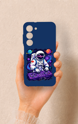 Samsung S23 Uyumlu Astronot DJ Desenli Silikon Kılıf