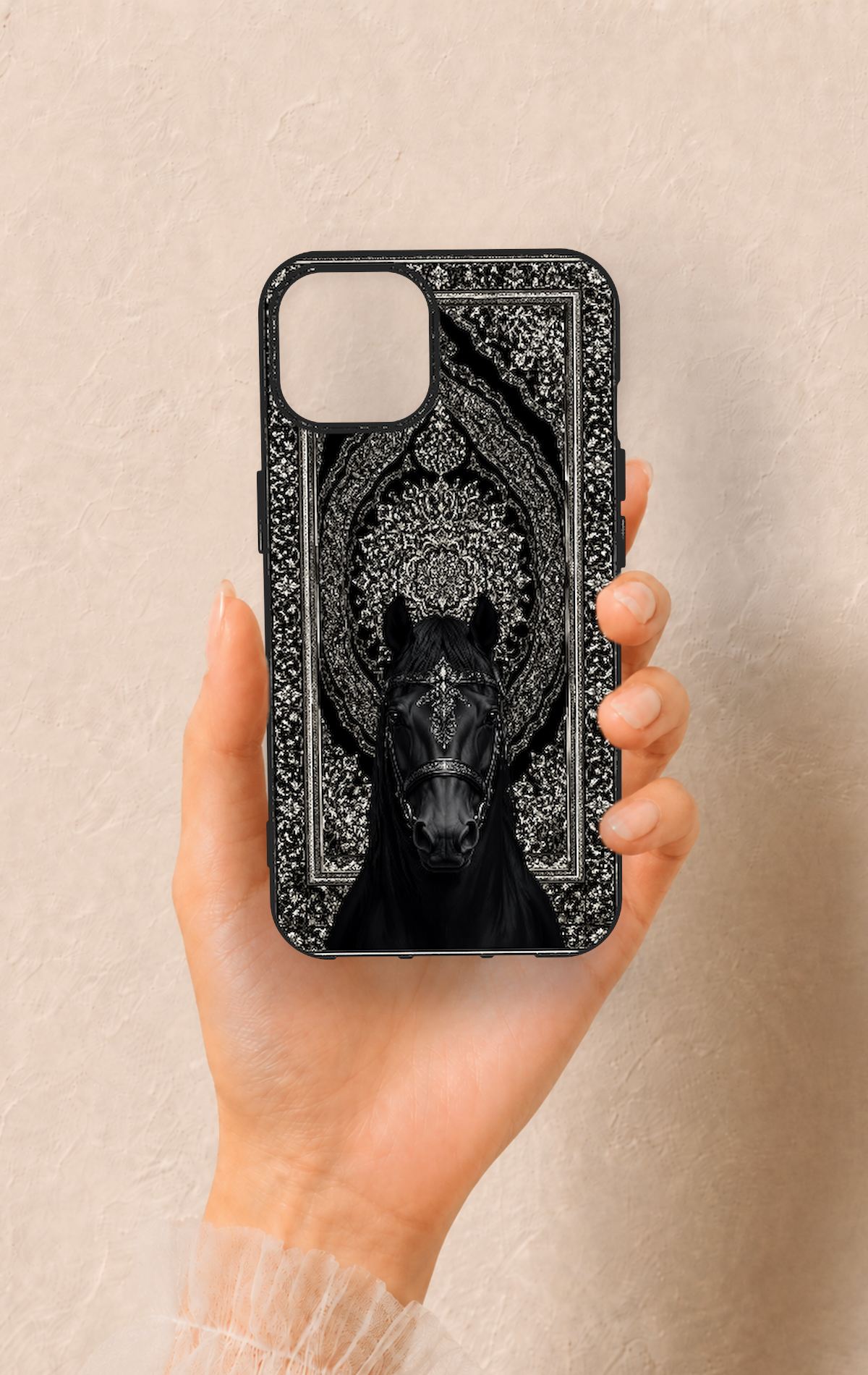 iPhone 14 Uyumlu Etnik At Figürü Desenli Silikon Kılıf