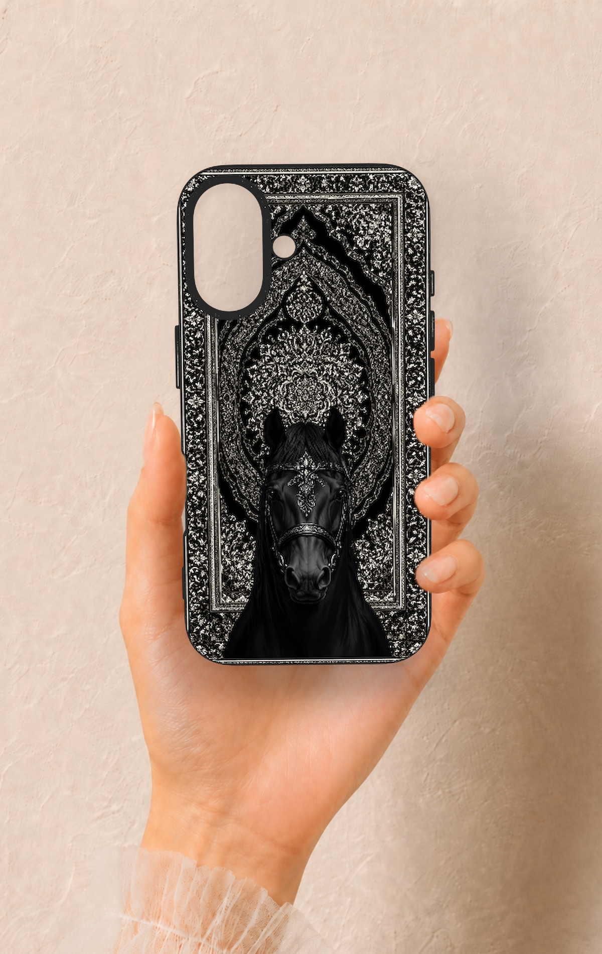 iPhone 16 Uyumlu Etnik At Figürü Desenli Silikon Kılıf