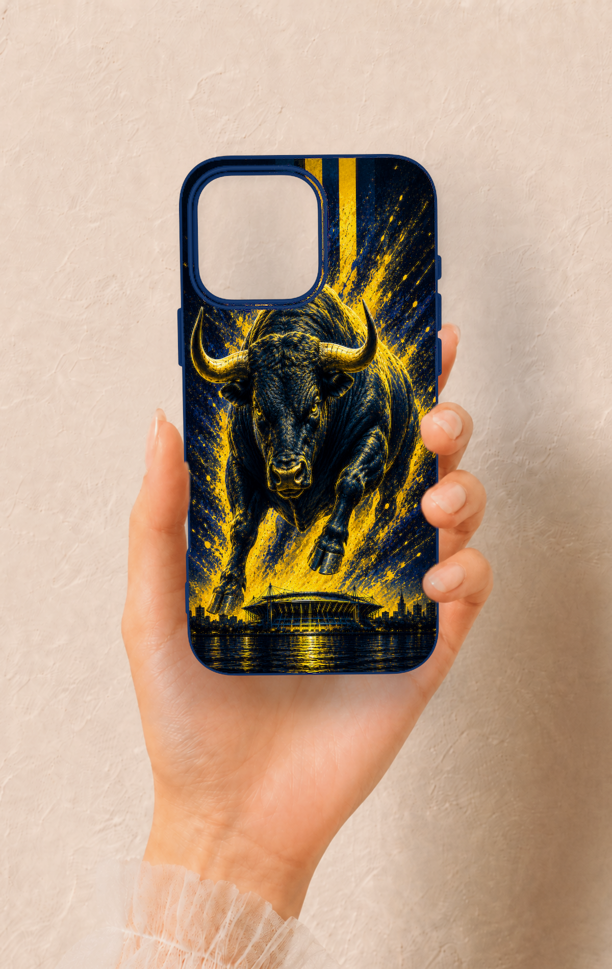 iPhone 16 Pro Max Uyumlu Kadiköy Boğası Desenli Silikon Kılıf