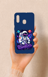 Samsung A20-A30 Uyumlu Astronot DJ Desenli Silikon Kılıf