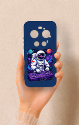 Xiaomi Mi 17 Ultra Uyumlu Astronot DJ Desenli Silikon Kılıf