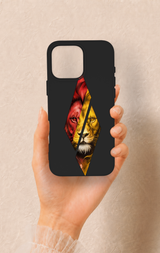 iPhone 16 Pro Max Uyumlu Kesik Aslan Desenli Silikon Kılıf
