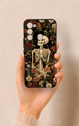 Tecno Spark 8C Uyumlu Çiçek İskelet Desenli Silikon Kılıf