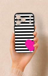 iPhone 17 Pro Uyumlu Çizgili Kalp Desenli Silikon Kılıf