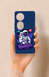 Vivo V40 Uyumlu Astronot DJ Desenli Silikon Kılıf