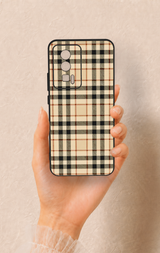 Poco F5 Pro Uyumlu Karamel Siyah Ekose Desenli Silikon Kılıf