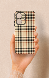 Realme Note 60 Uyumlu Karamel Siyah Ekose Desenli Silikon Kılıf