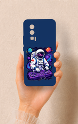 Poco F5 Pro Uyumlu Astronot DJ Desenli Silikon Kılıf