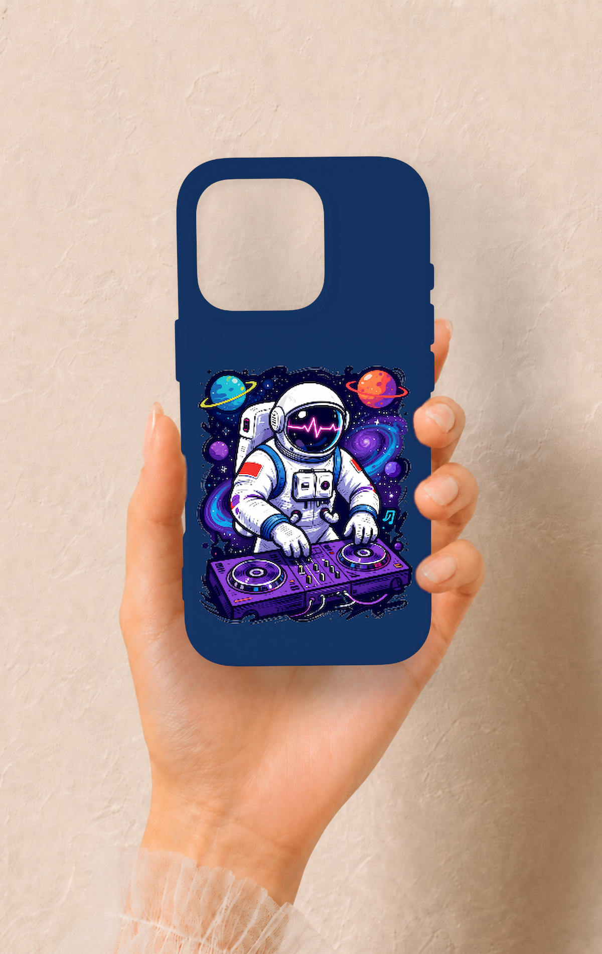 iPhone 16 Pro Uyumlu Astronot DJ Desenli Silikon Kılıf