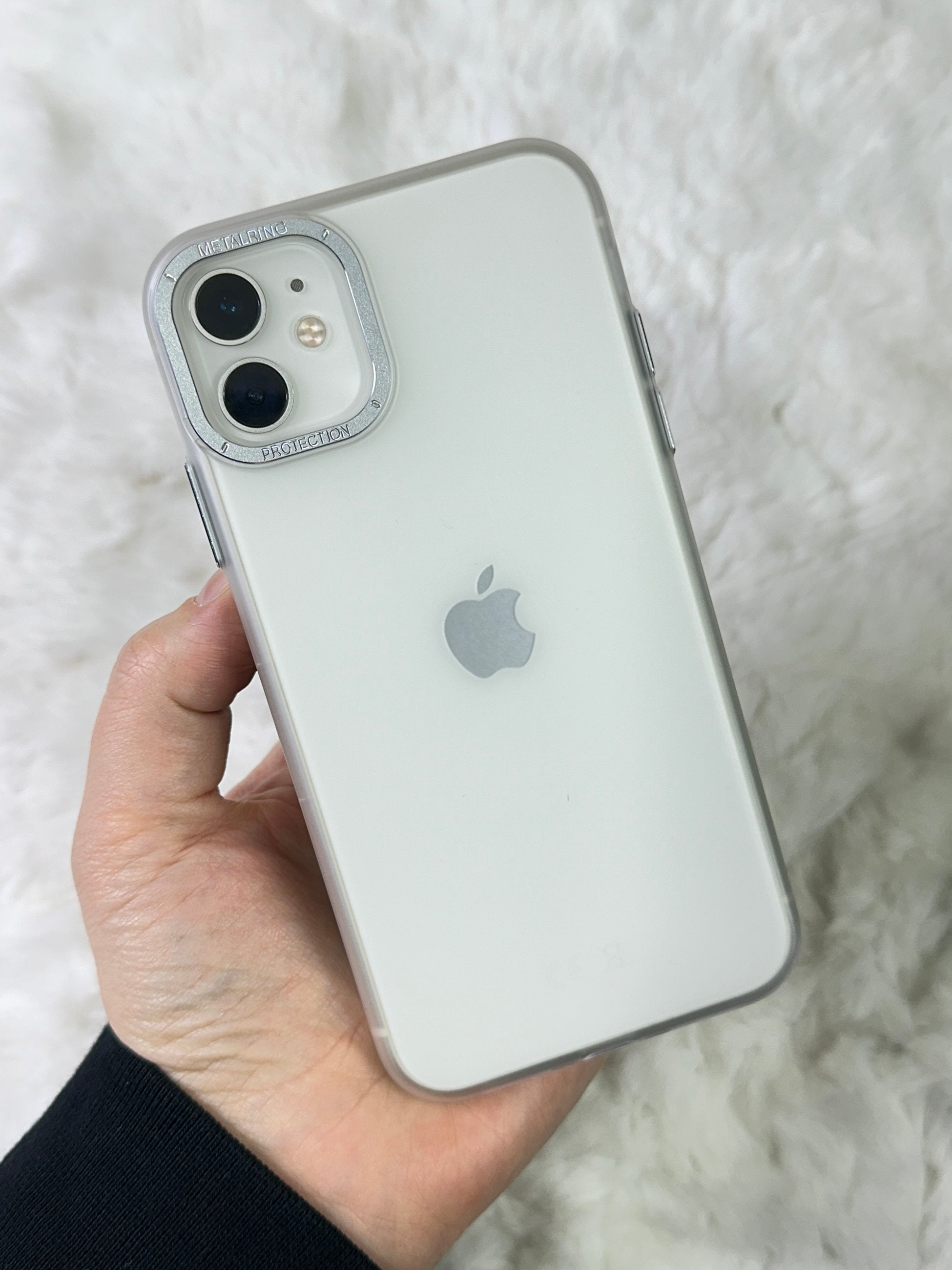 iPhone 11 İnce Tasarımlı Arkası Buzlu Kamera Çıkıntılı Lost Kılıf