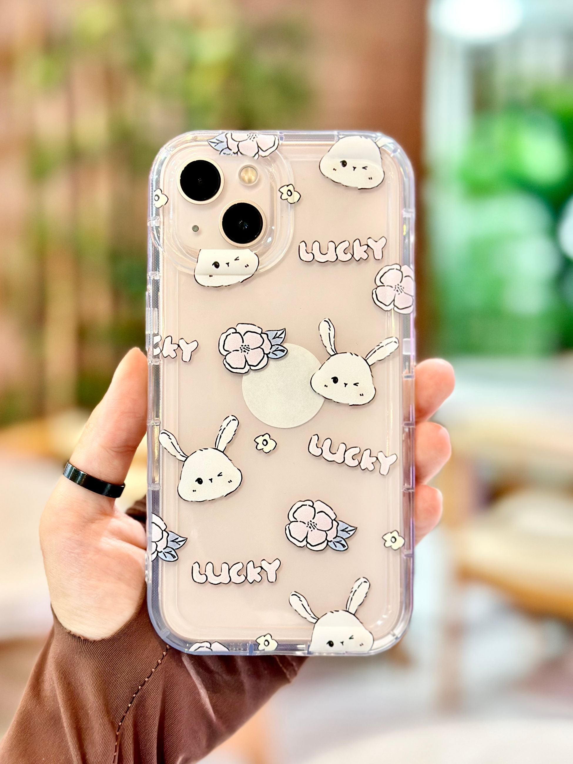 iPhone 13 Tavşan ve Çiçek Desenli Şeffaf Telefon Lucky Kılıfı